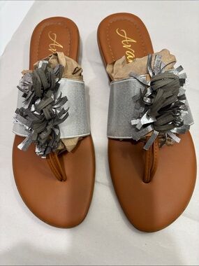 Avanti brand sandals Size 10 medium